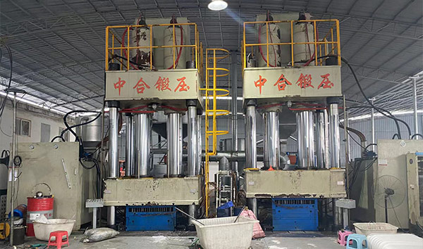 1000噸四柱液壓機(jī)（復(fù)合材料模壓、陶瓷粉末成型）