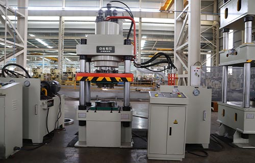 中合鍛壓315噸四柱液壓機,技術先進,品質(zhì)保證