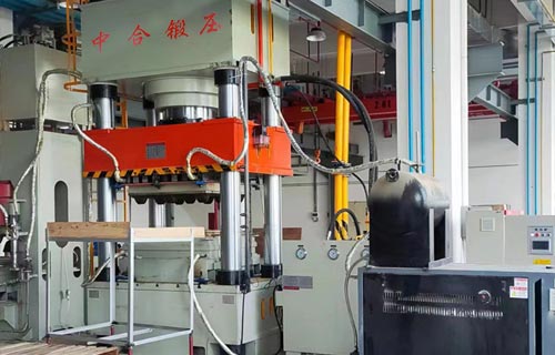 1000噸三梁四柱液壓機(jī)-木屑托盤(pán)生產(chǎn)設(shè)備