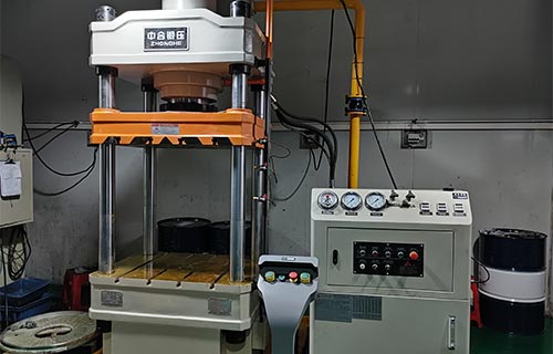 200噸液壓機-新型200噸三梁四柱液壓機