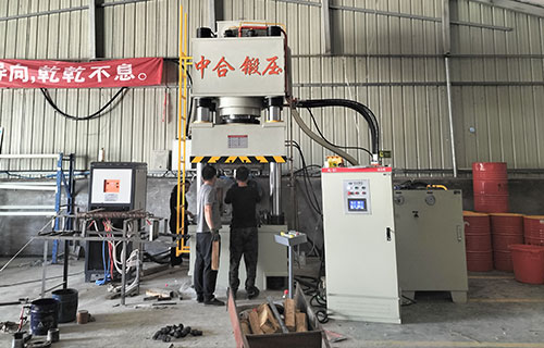 如何選擇適合的500噸四柱液壓機？