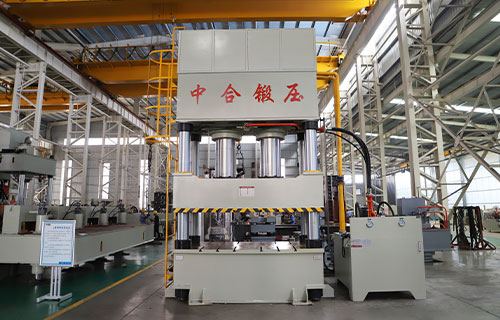 如何選擇可靠的1000噸四柱液壓機廠家？