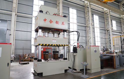 模壓塑料托盤需要多大噸位的液壓機設(shè)備？