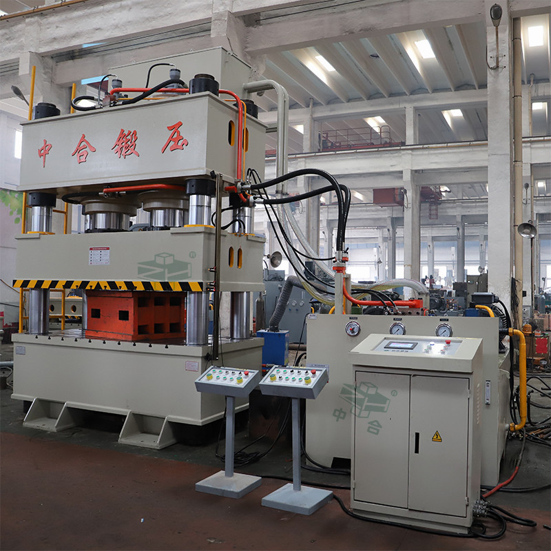 汽車配件生產(chǎn)設(shè)備—800噸四柱液壓機(圖3)