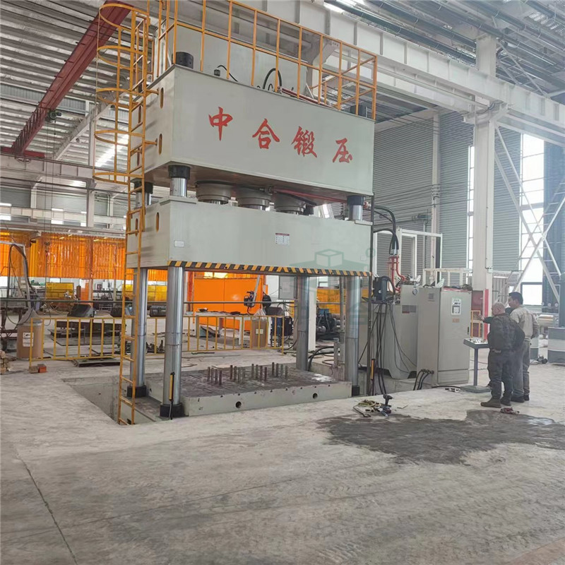 1000噸汽車零部件拉伸成型液壓機客戶現(xiàn)場調試(圖1)